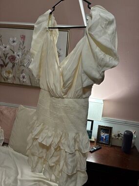 DO+BE Cream Deep-V Ruffled Mini Dress